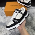 「#104」LOUIS VUITTON Trainer