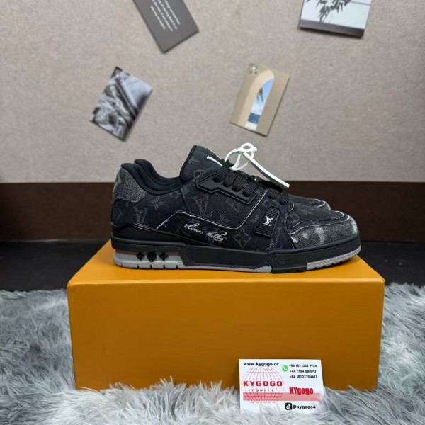 「#100」LOUIS VUITTON Trainer