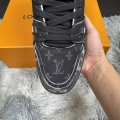 「#100」LOUIS VUITTON Trainer