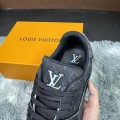 「#100」LOUIS VUITTON Trainer