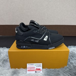 「#100」LOUIS VUITTON Trainer 