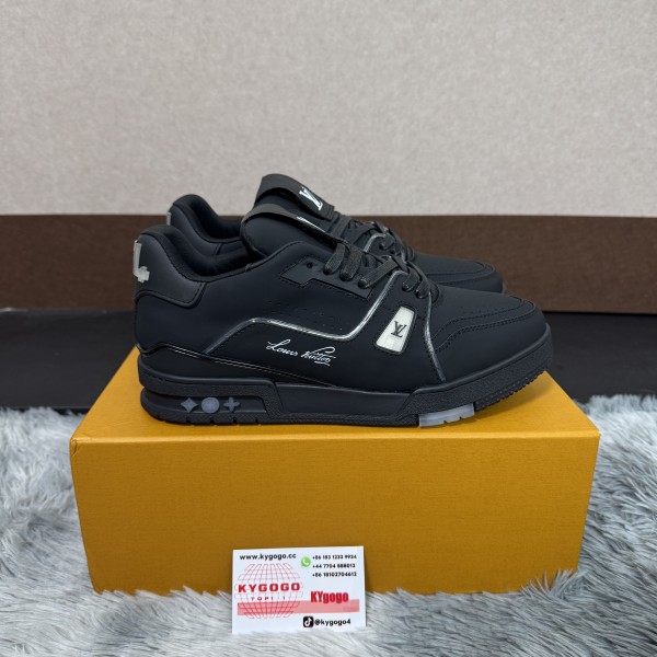 「#100」LOUIS VUITTON Trainer