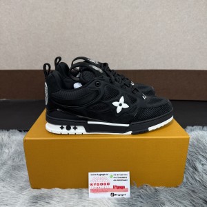 「#100」LOUIS VUITTON Trainer 