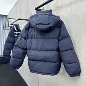 「#2878」Gucci jacket; down/puffer jacket