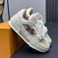 「#250」LOUIS VUITTON Trainer